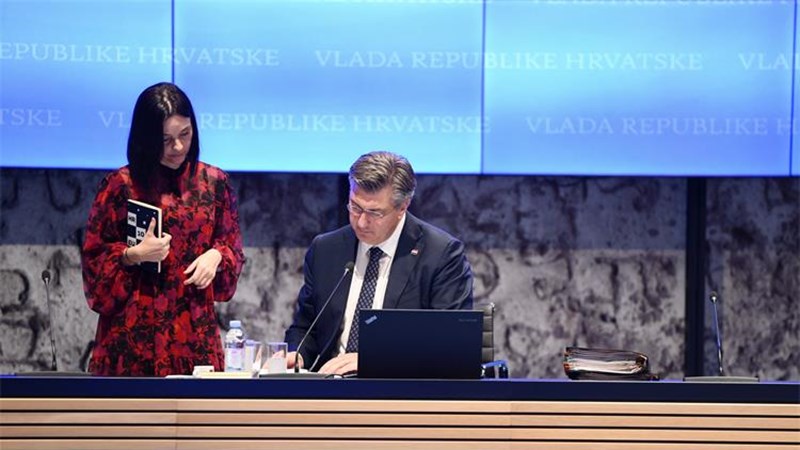 Sjednica Vlade: Odluke o novim mjerama pomoći za svinjogojce i isplati zaostalih plaća radnicima Dalmacijavina u stečaju